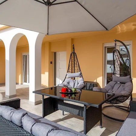 Apartment Eva - Royal Jadranovo